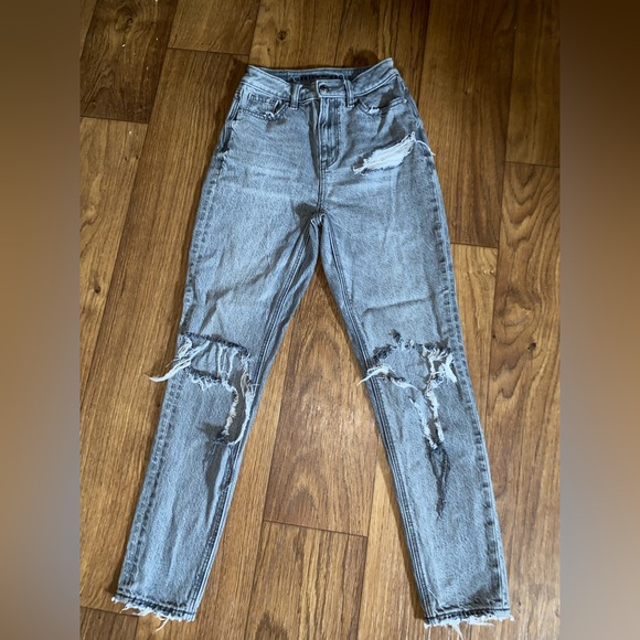 American Eagle Mom Jeans - Picture 1 of 4